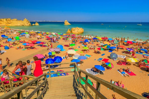 Dona Ana-stranden Algarve — Stockfoto