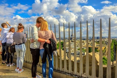 Cuople Paris'te