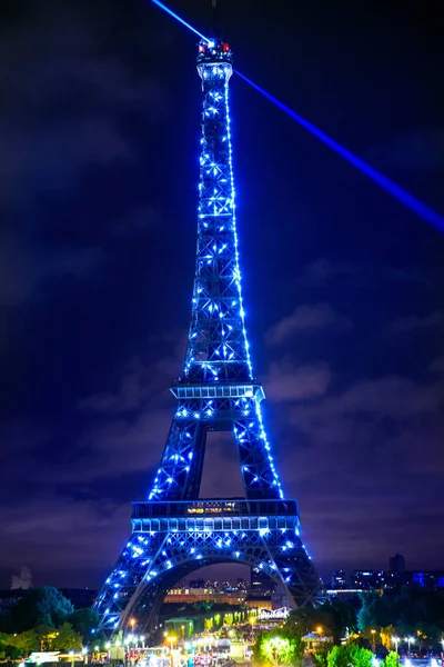 Tour Eiffel luzes mostram — Fotografia de Stock
