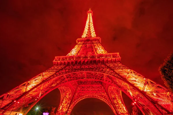 Luz vermelha Tour Eiffel — Fotografia de Stock