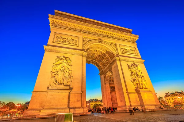 Arco do Triunfo hora azul — Fotografia de Stock