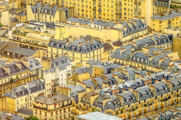 Telhados parisienses skyline — Fotografia de Stock