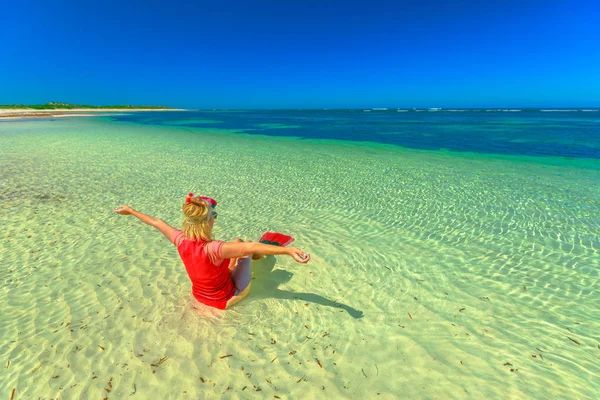 澳大利亚妇女 snorkeler — 图库照片