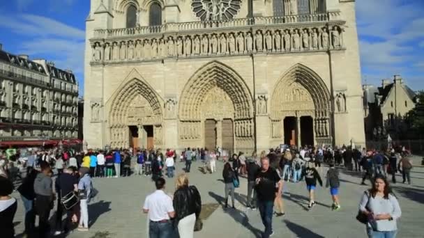 Turismo en Notre Dame — Vídeos de Stock