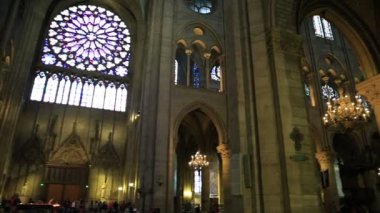 Notre Dame sütunuName