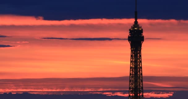 Tour Eiffel puesta de sol — Vídeo de stock