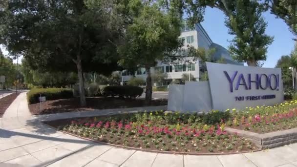 Yahoo Sign Sunnyvale — Stockvideo