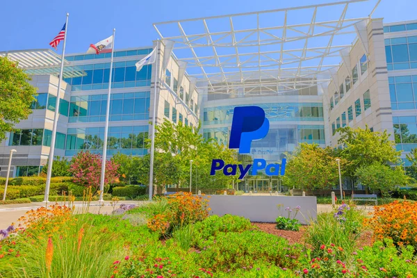 Paypal flags San Jose California — Stock Photo, Image