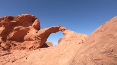 Nevadas Arch Rock panorama