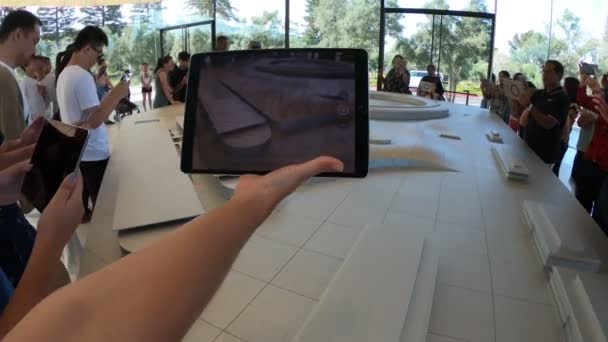 Cupertino Stany Zjednoczone Sierpień 2018 Mapy Demonstracji Ipad Widzenia Nowe — Wideo stockowe