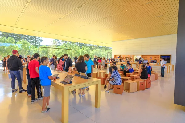 Apple Store California — Stock Photo, Image