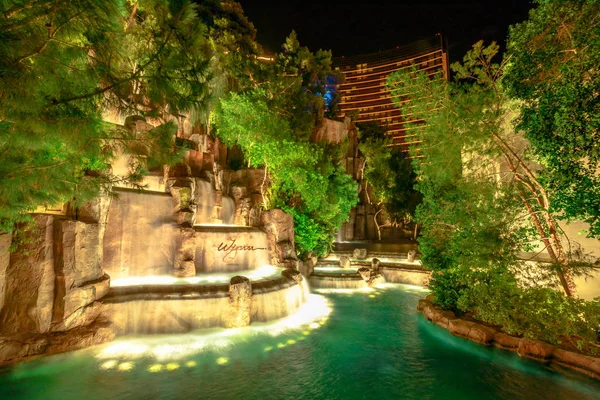 Wynn cachoeira noite — Fotografia de Stock