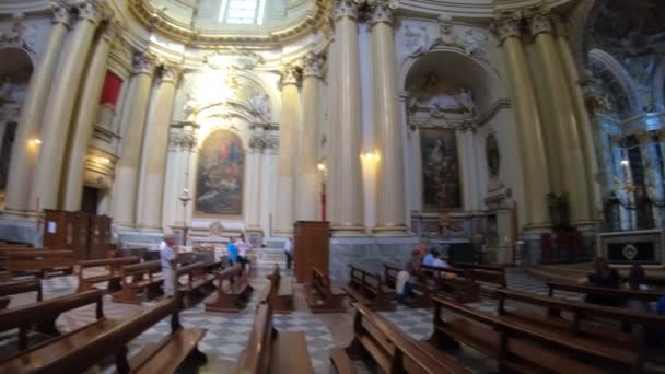 San Luca heiligdom interieur — Stockvideo