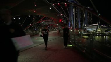 Singapur yaya köprüsü