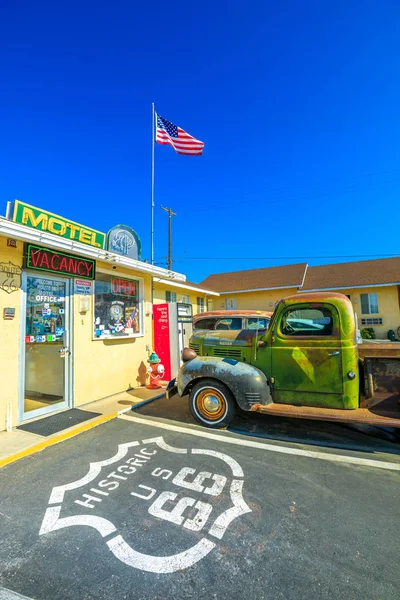 Dodge teherautó Route 66 — Stock Fotó