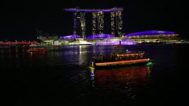 Marina Bay Sands lazer ışıkları