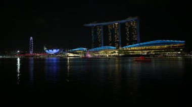 Singapur lazer gösterisi