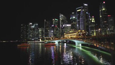 Singapur gece manzarası