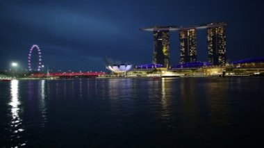 Singapur manzarası akşam