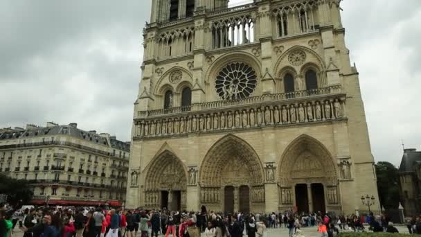 Tourismus in Notre Dame — Stockvideo