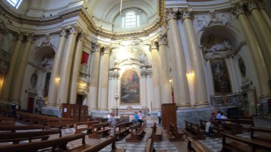 San Luca Sanctuary iç