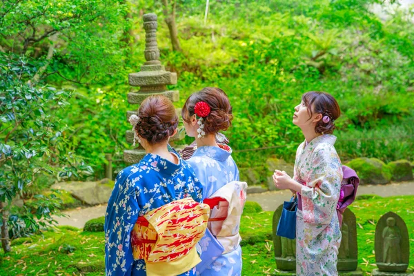 Take-dera kimono women — Stock Photo, Image