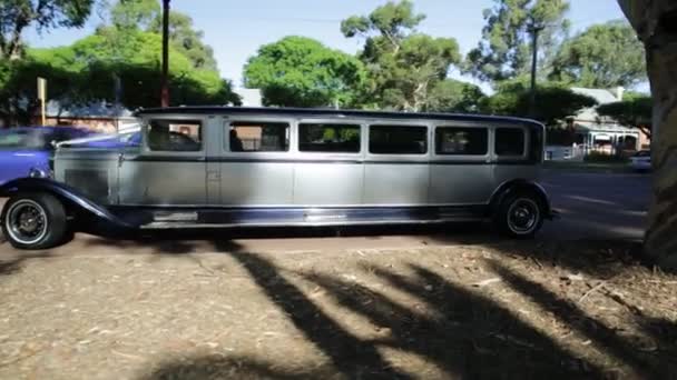 1930-talet Ford Limousine — Stockvideo