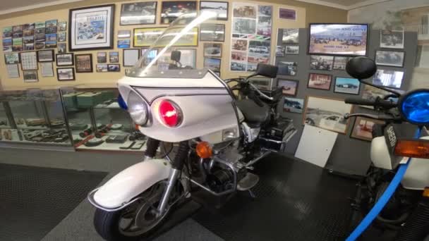 Highway Patrol politie motorfietsen — Stockvideo