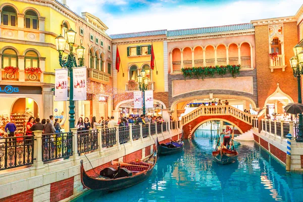 Venetian Casino mall bridge — Stock Photo, Image