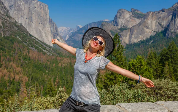 Menikmati Tunnerl View Yosemite — Stok Foto