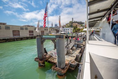 Alcatraz açılış pier