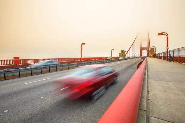 Golden Gate 'e sür. — Stok fotoğraf