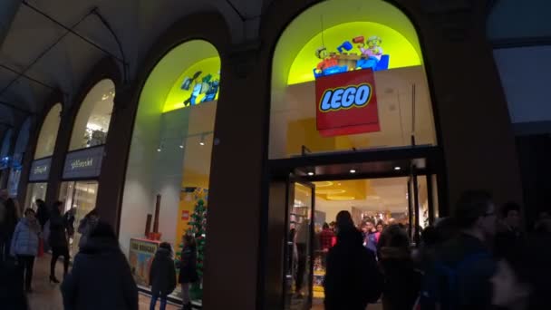 LEGO bricks store of Bologna — Stock Video