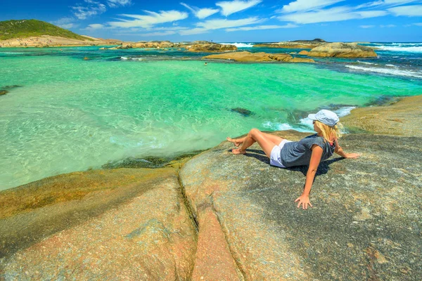 Mulher na Green Pool Austrália — Fotografia de Stock