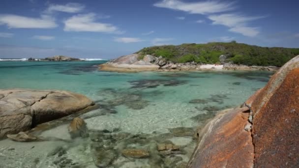 Austrália Férias Verão Mulher Fotógrafa Mochila William Bay National Park — Vídeo de Stock