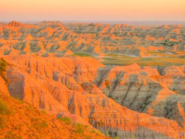 Gün batımında Badlands Np