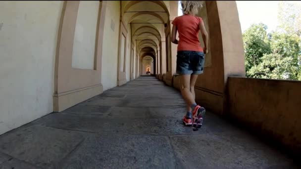 Porche San Lucas corriendo — Vídeo de stock