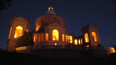 Pronaos ve cephe San Luca gecenin