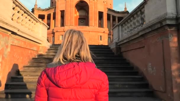 A San Luca Sanctuary lépcső — Stock videók