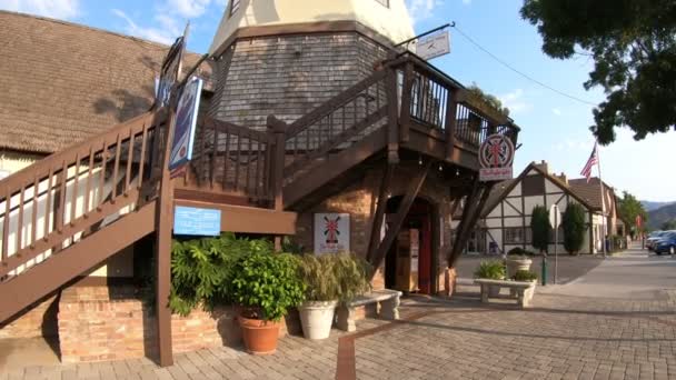 Molino de viento en Solvang California — Vídeo de stock