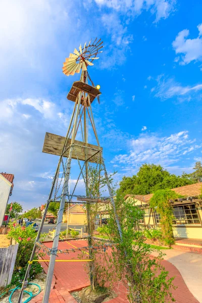 Ανεμόμυλος πόλη Solvang — Φωτογραφία Αρχείου