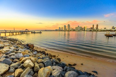 Coronado Pier günbatımı
