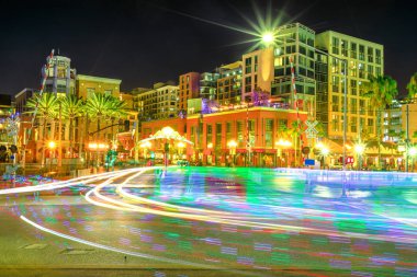 San Diego'da aydınlatma pedicabs