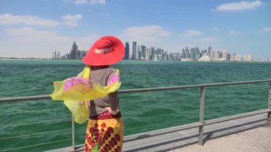 Doha Corniche kadın