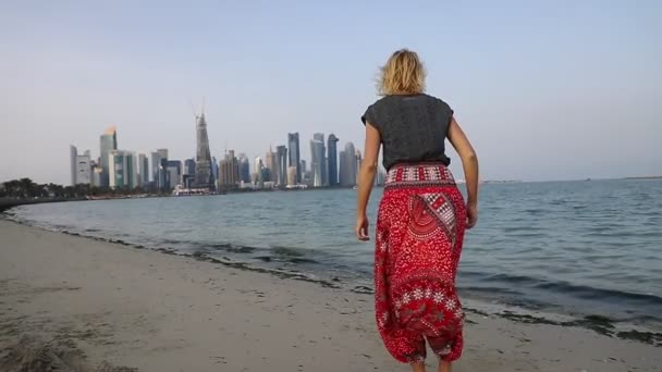 Toerisme in Doha-West Bay — Stockvideo