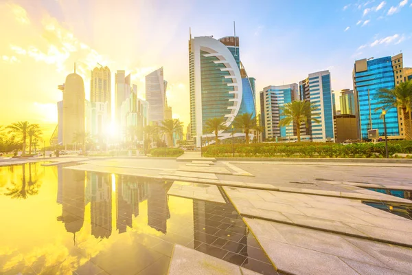 Doha West Bay reflexión — Foto de Stock