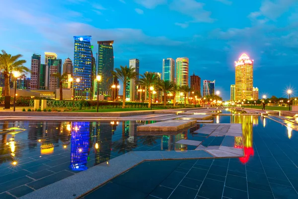 Doha West Bay Crepúsculo —  Fotos de Stock