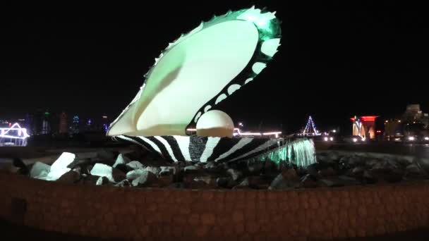 Пам'ятник перлину Доха — стокове відео