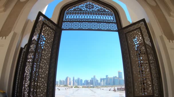 Eingang zur Doha-Moschee — Stockvideo