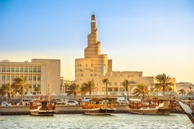 Dhow Limanı ve Doha Camii
